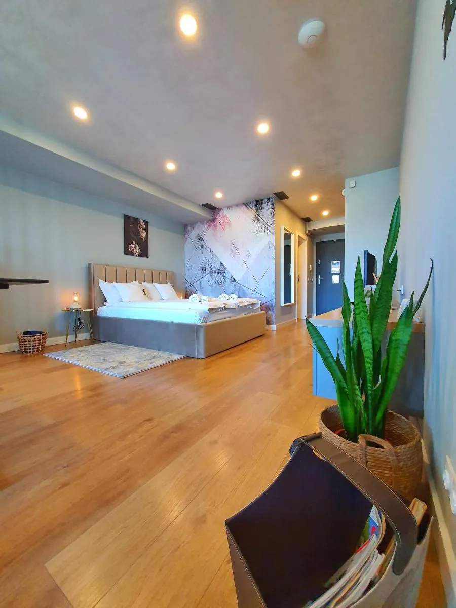 Image 4 of Eriss Studio Suite – OZone building apartment