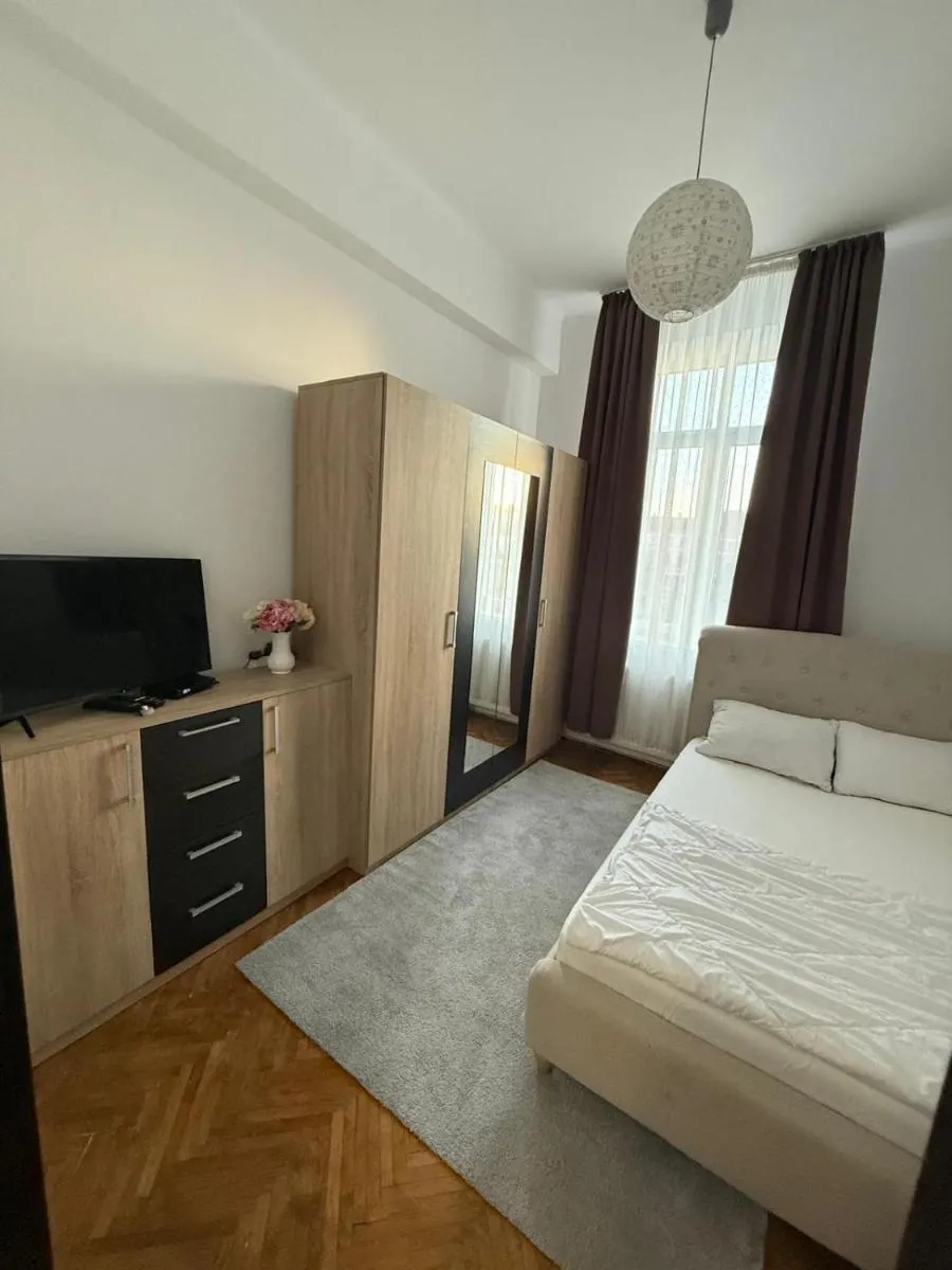 Image 1 of Eroilor Central Apartment