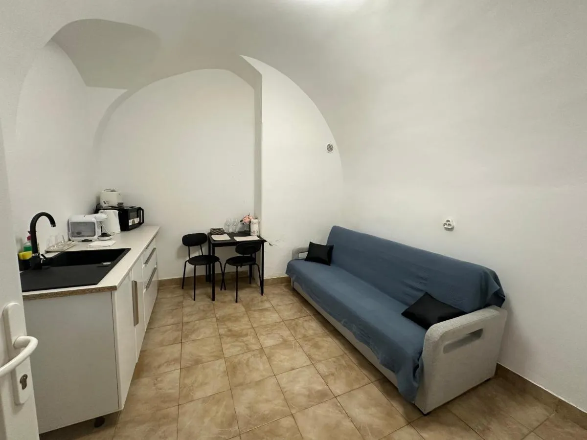 Image 3 of Eroilor Downtown Accomodation