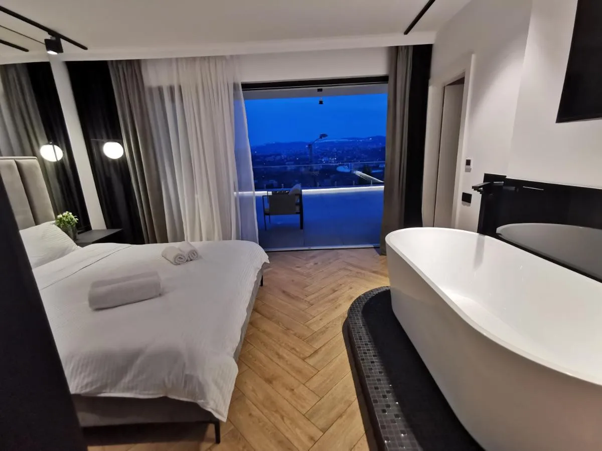 Image 1 of Evo Residence Panoramic