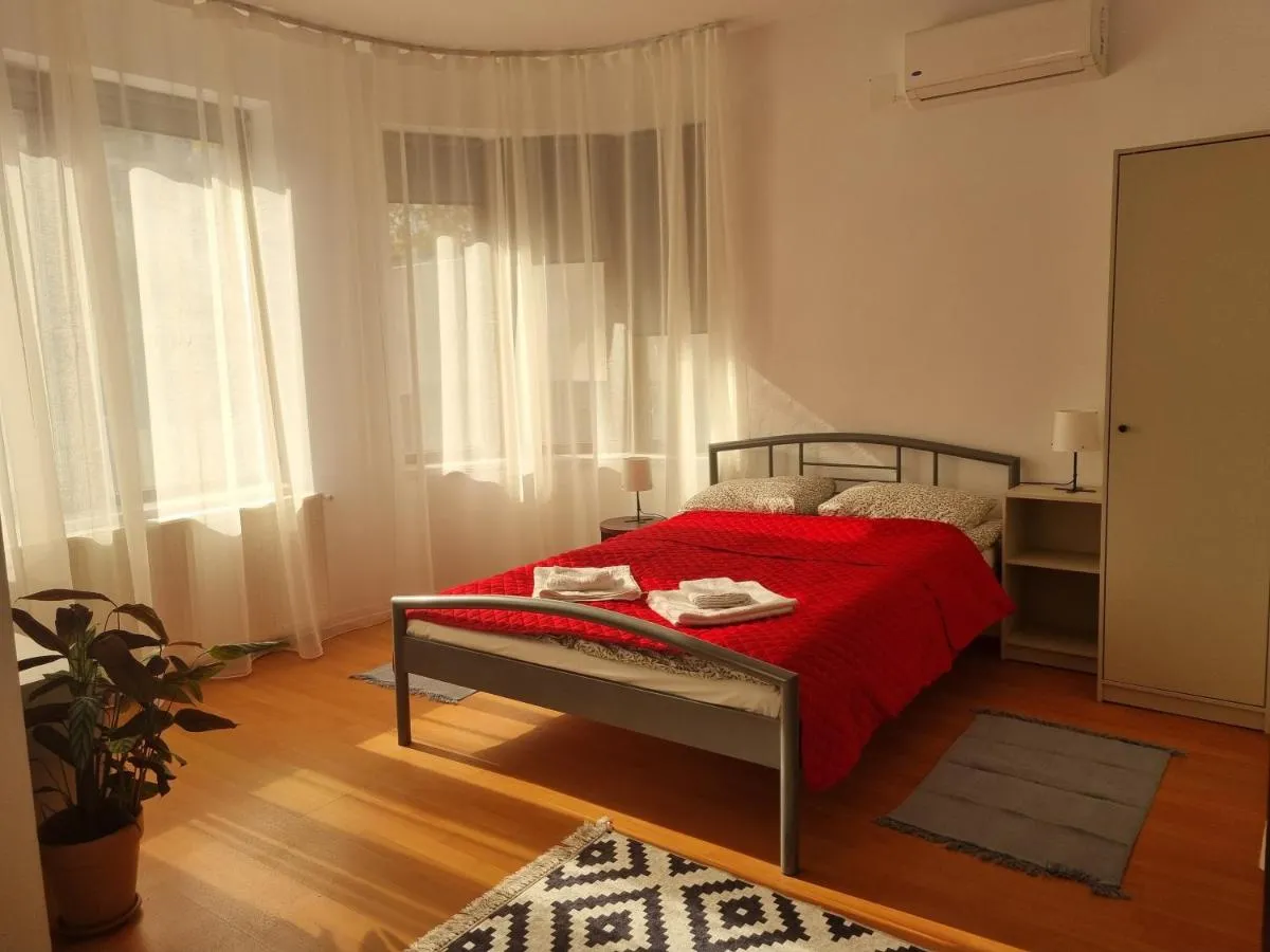 Image 1 of Flower Inn – apartament 1