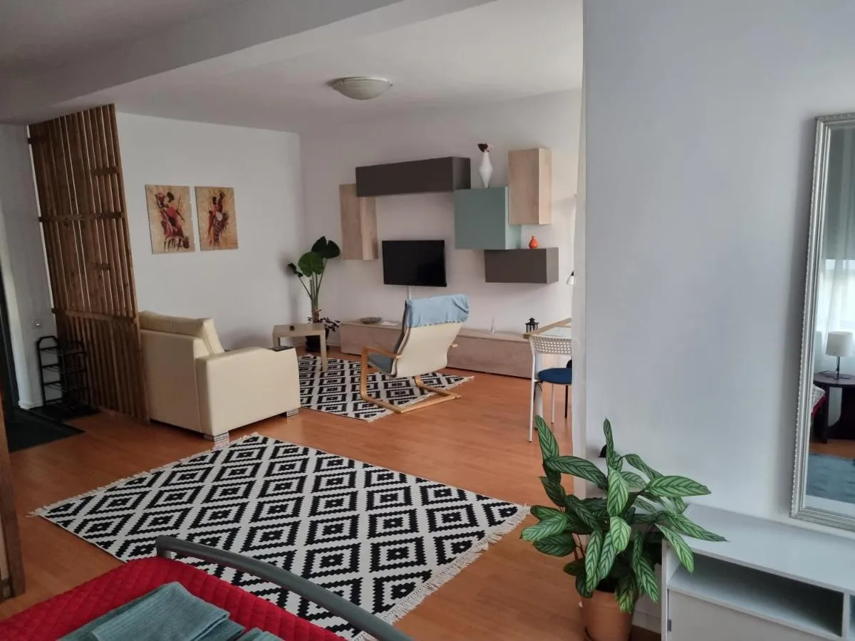Image 3 of Flower Inn – apartament 1