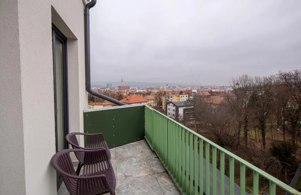 Image 5 of Galant Apartments