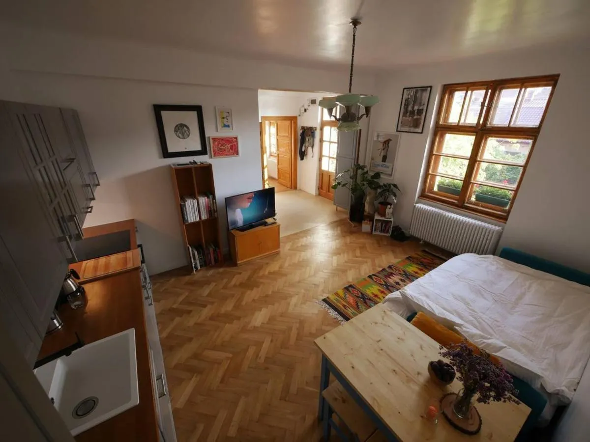Image 1 of Good mornings apartment
