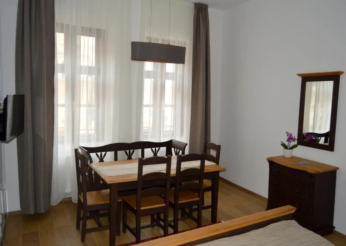 Image 4 of Guest House 1568