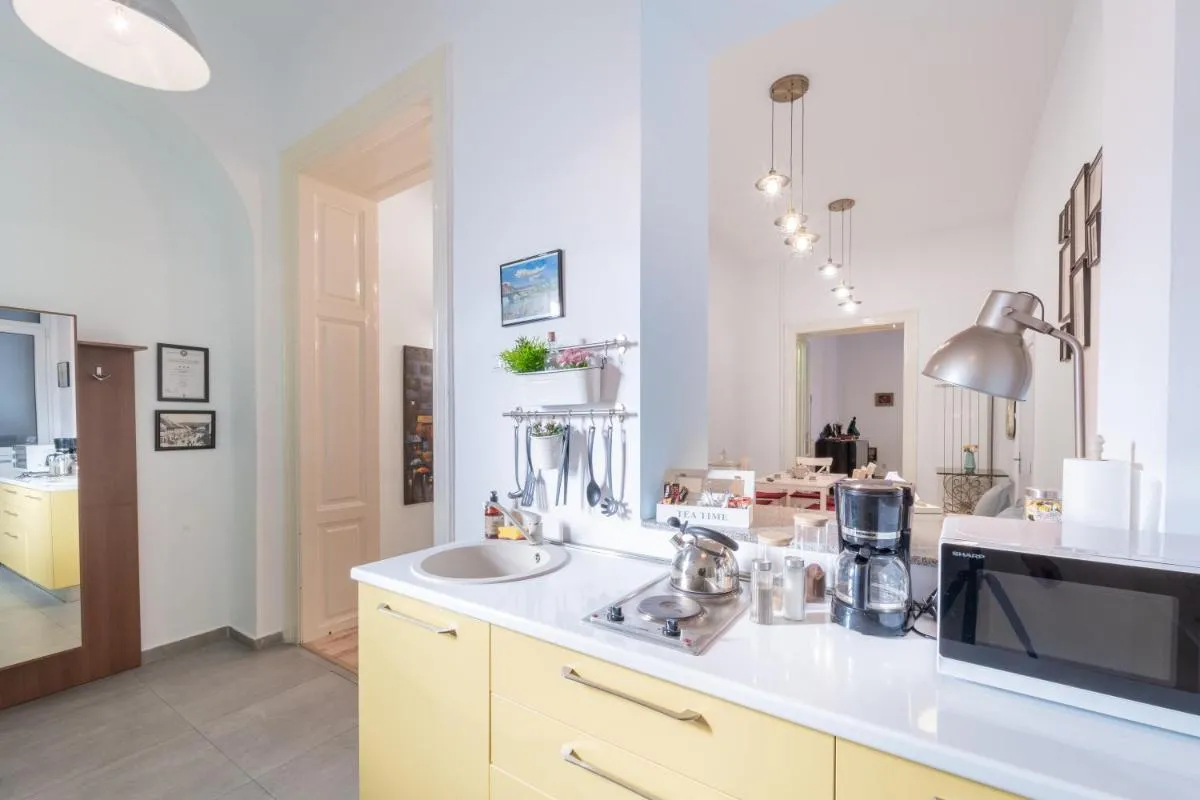 Image 2 of Historic 5 star apartment in the main plaza
