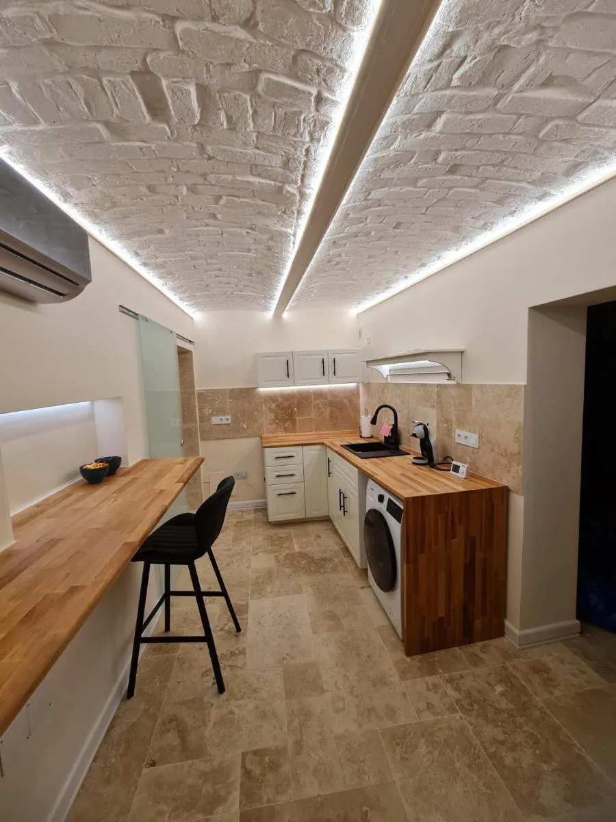 Image 5 of Historical ultracentral apartment
