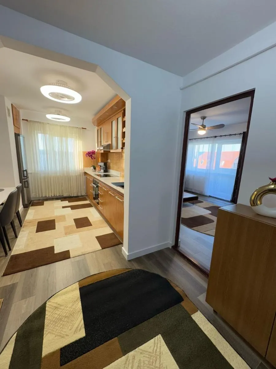 Image 1 of Home Away From Home – Zorilor