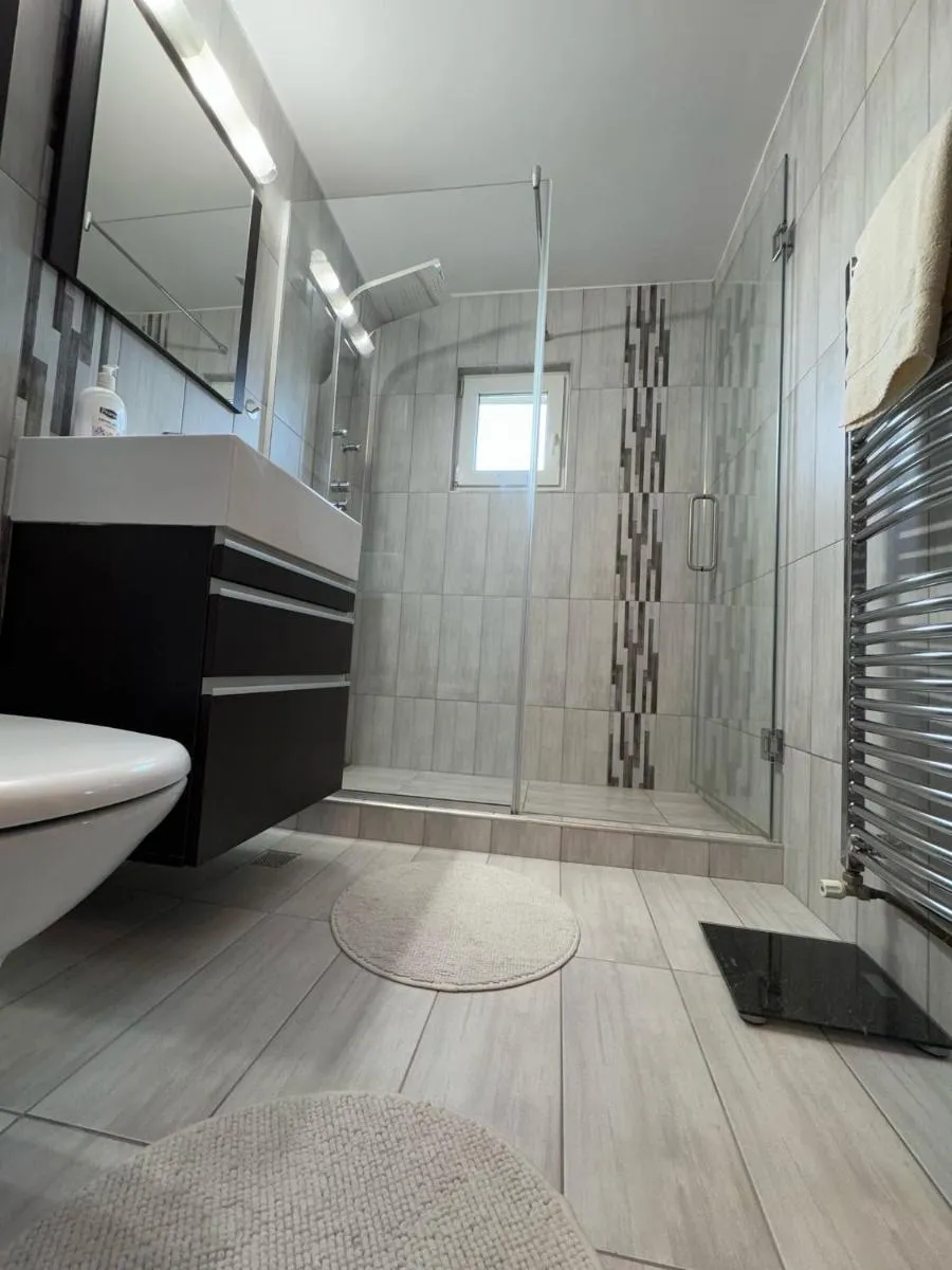 Image 3 of Home Away From Home – Zorilor