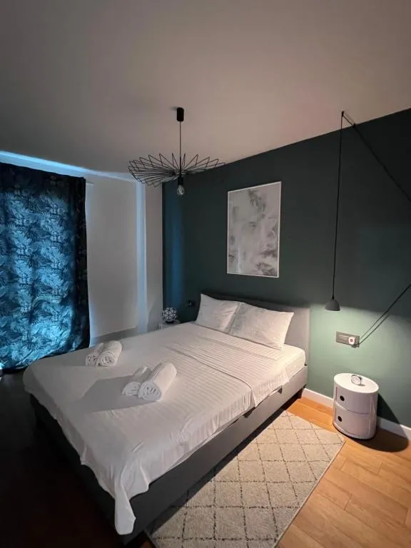Image of Homeland Apartment Super View