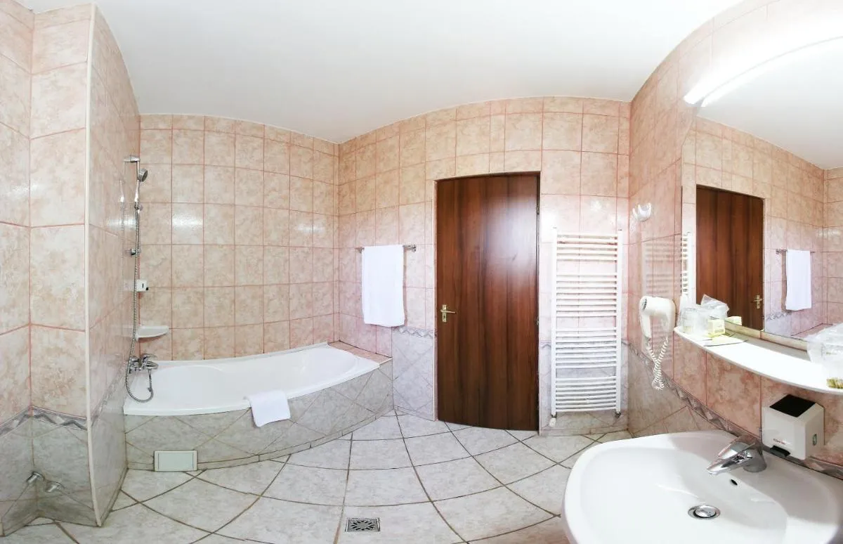 Image 2 of Hotel Premier