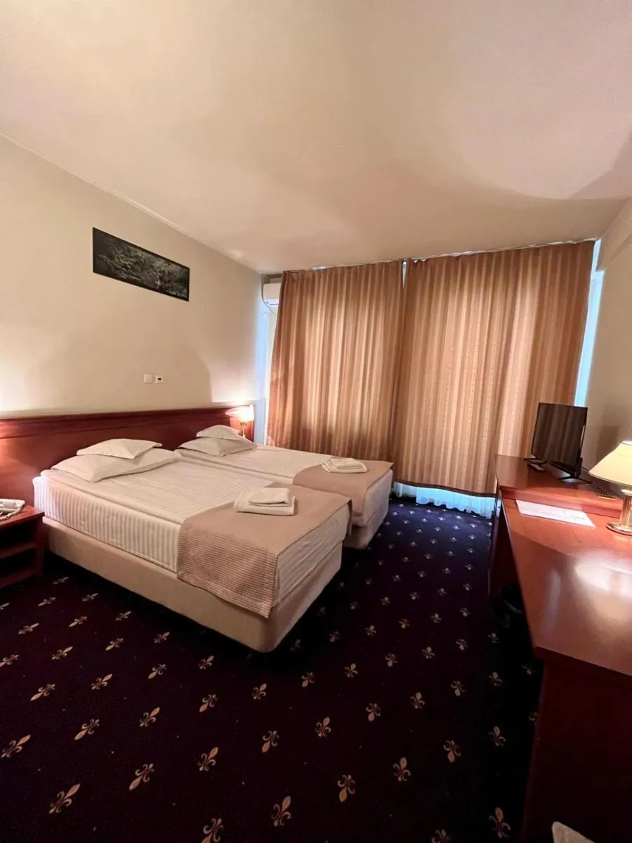 Image 3 of Hotel Seven