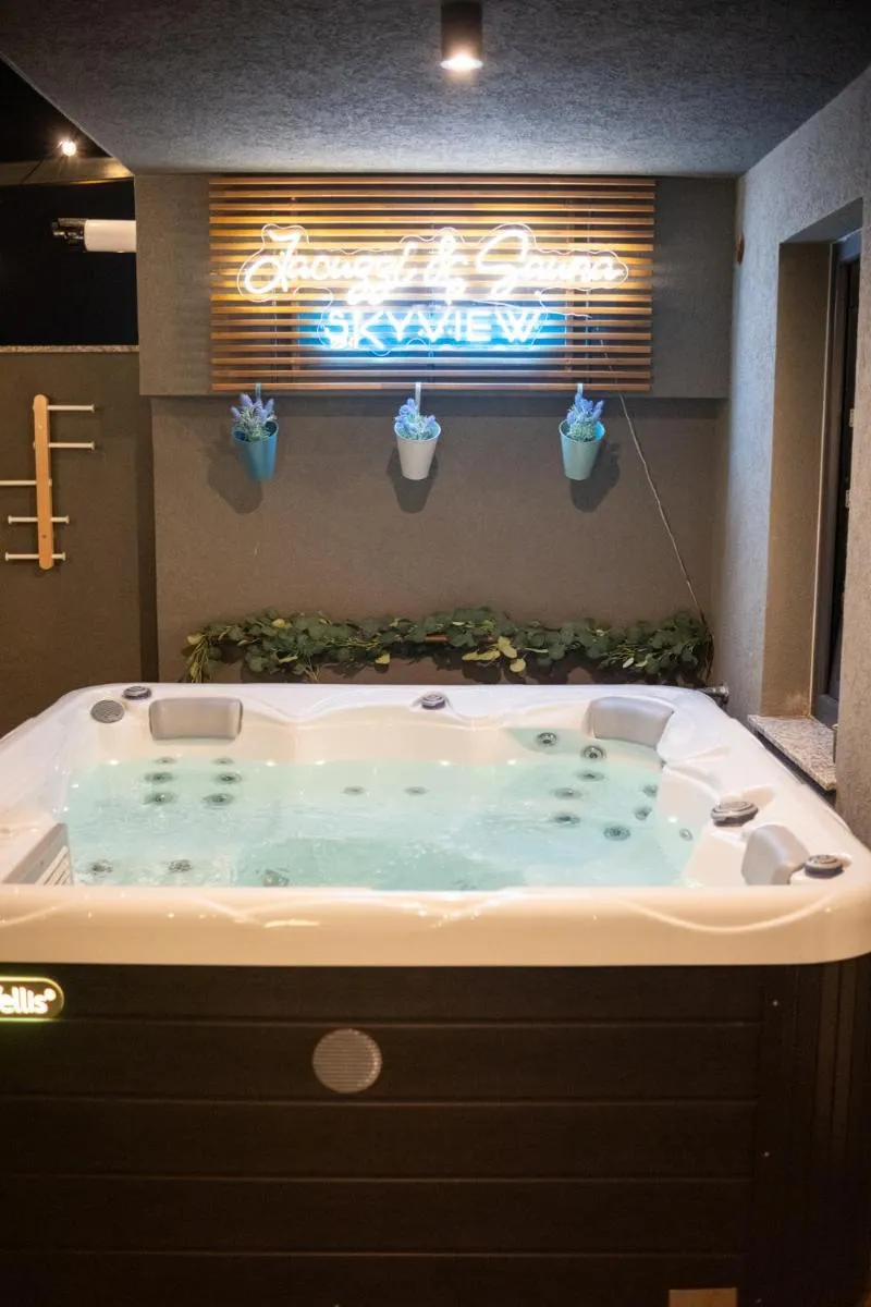 Image 4 of Jacuzzi & Sauna Skyview