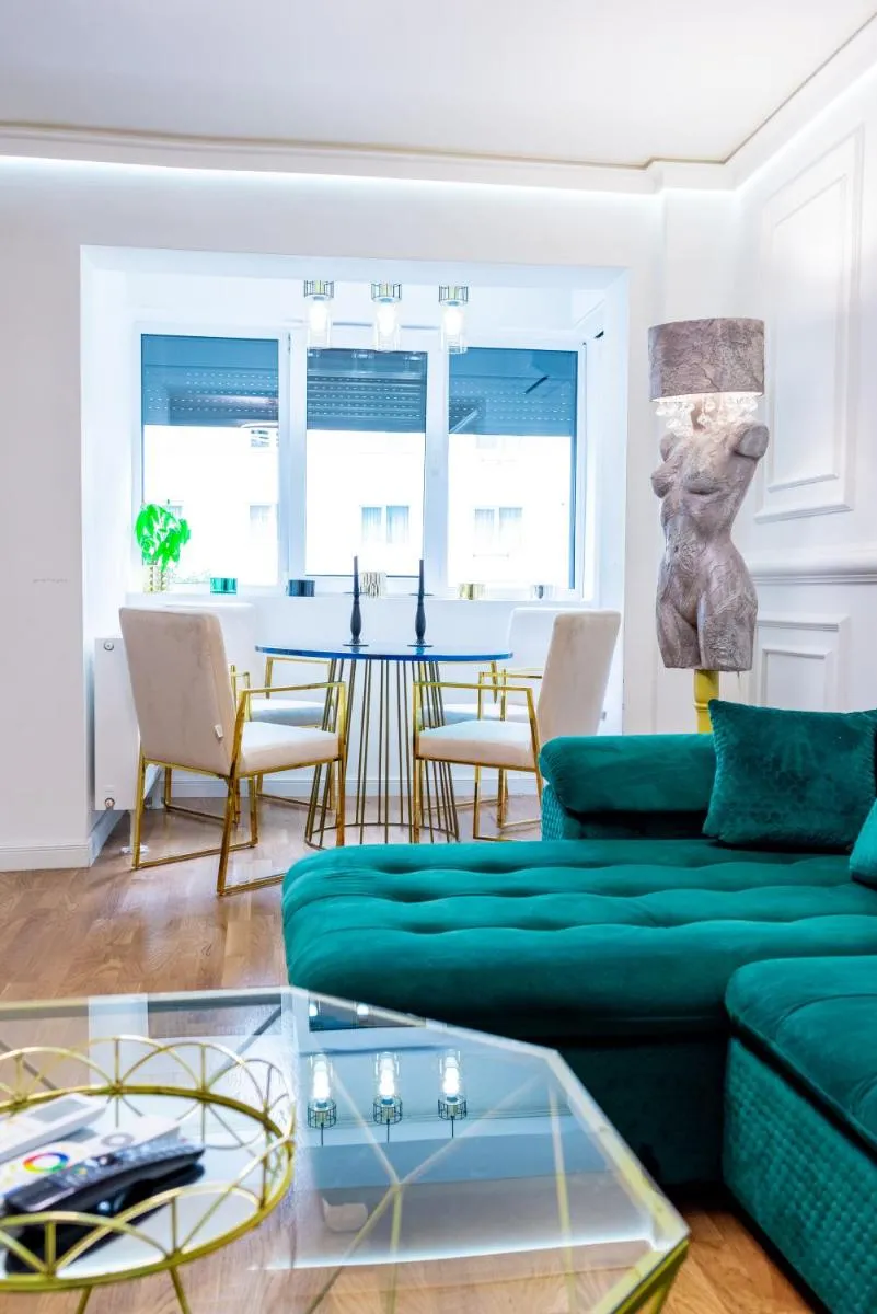 Image 5 of Lady Suite
