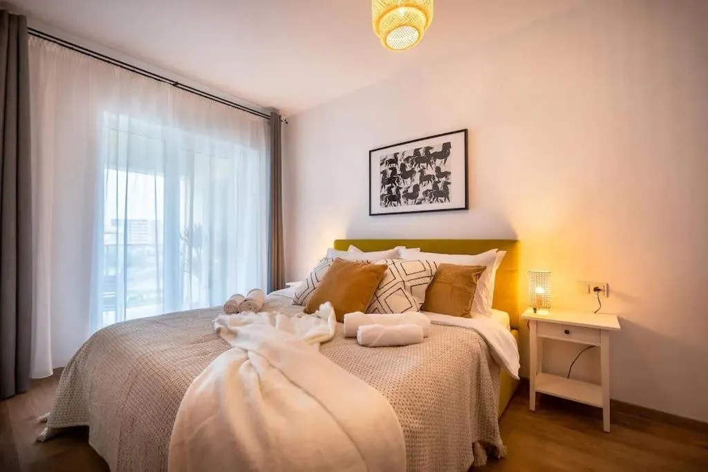 Image 6 of LakeView CozyNook – Tennis, UnderGround Parking, Modern, Balcony
