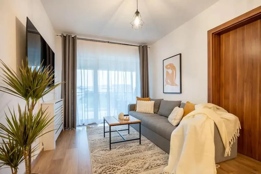 Image 4 of LakeView CozyNook – Tennis, UnderGround Parking, Modern, Balcony