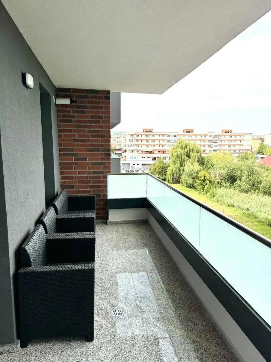 Image 3 of Lake View Luxury Apartament