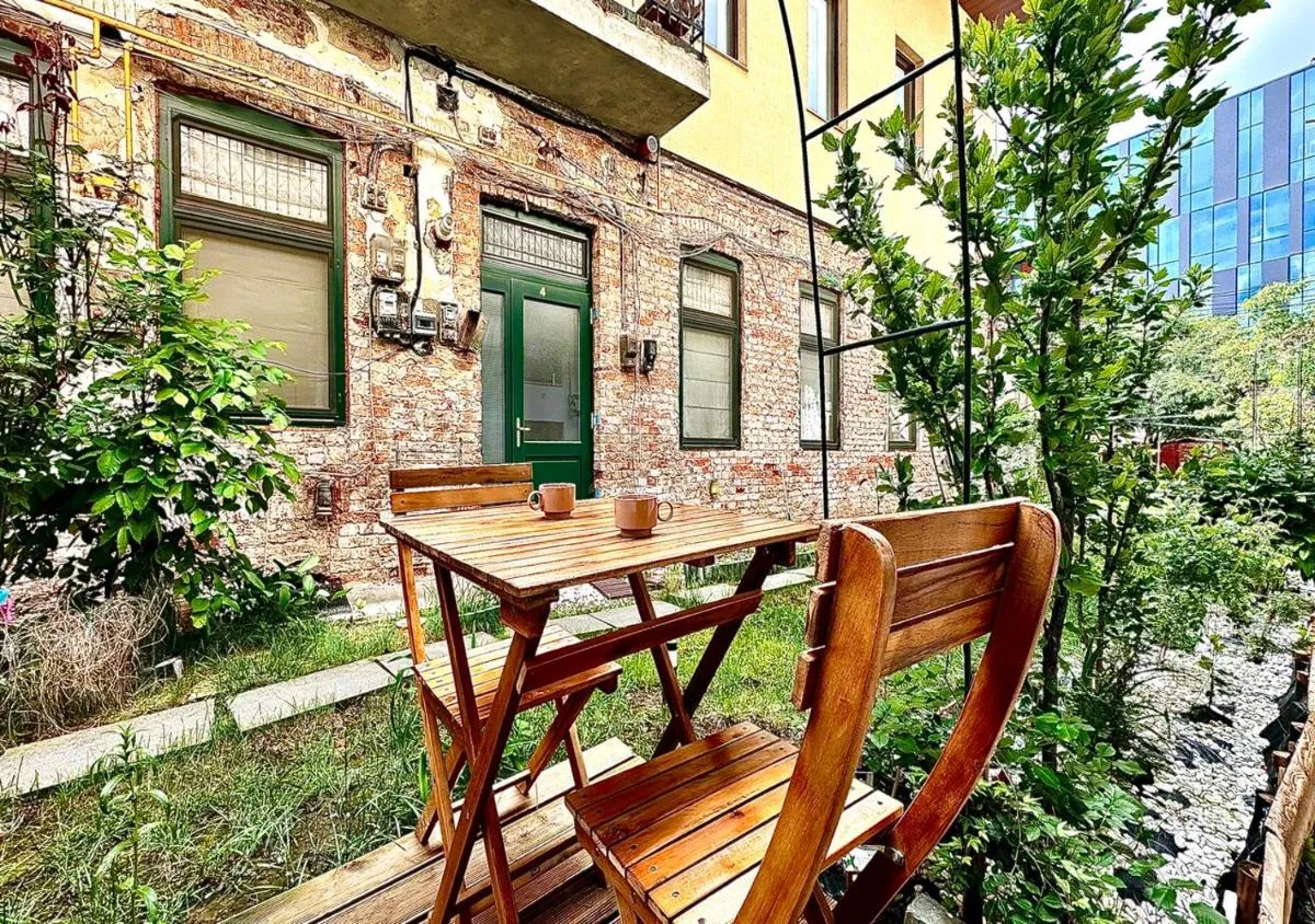 Image 5 of Loft 37 – Luxe Garden Stay