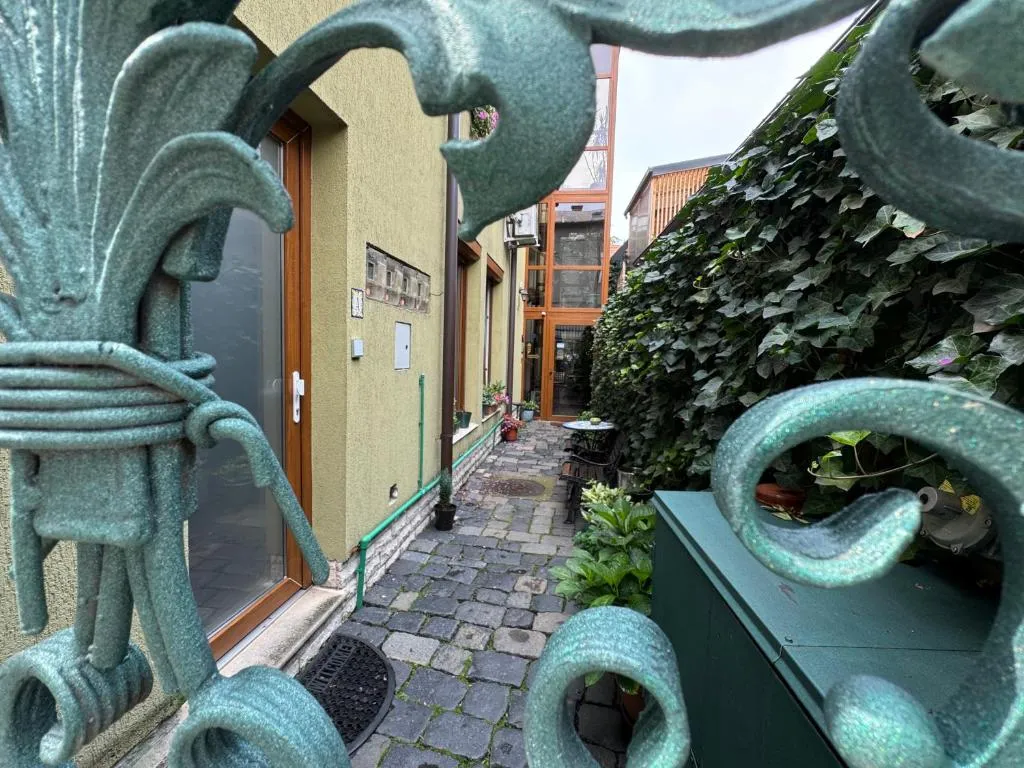 Image of Lucas 10 Apartments