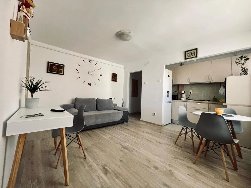 Image of Lucas’s cozy apartment