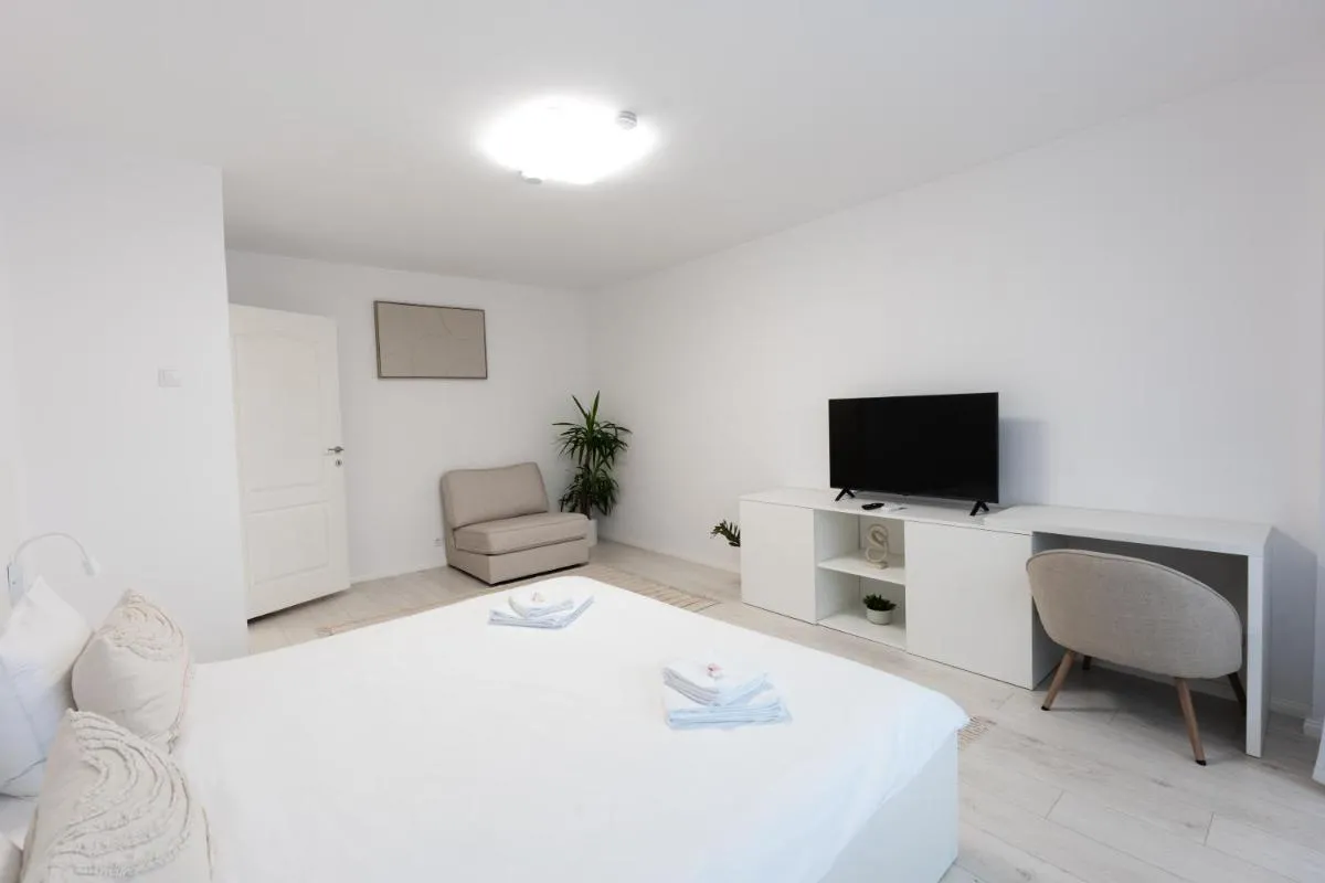 Image 6 of Lun Apartment