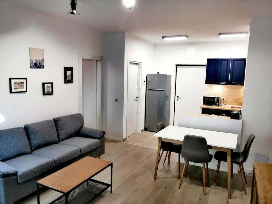 Image 2 of Luxury 1-bedroom free parking