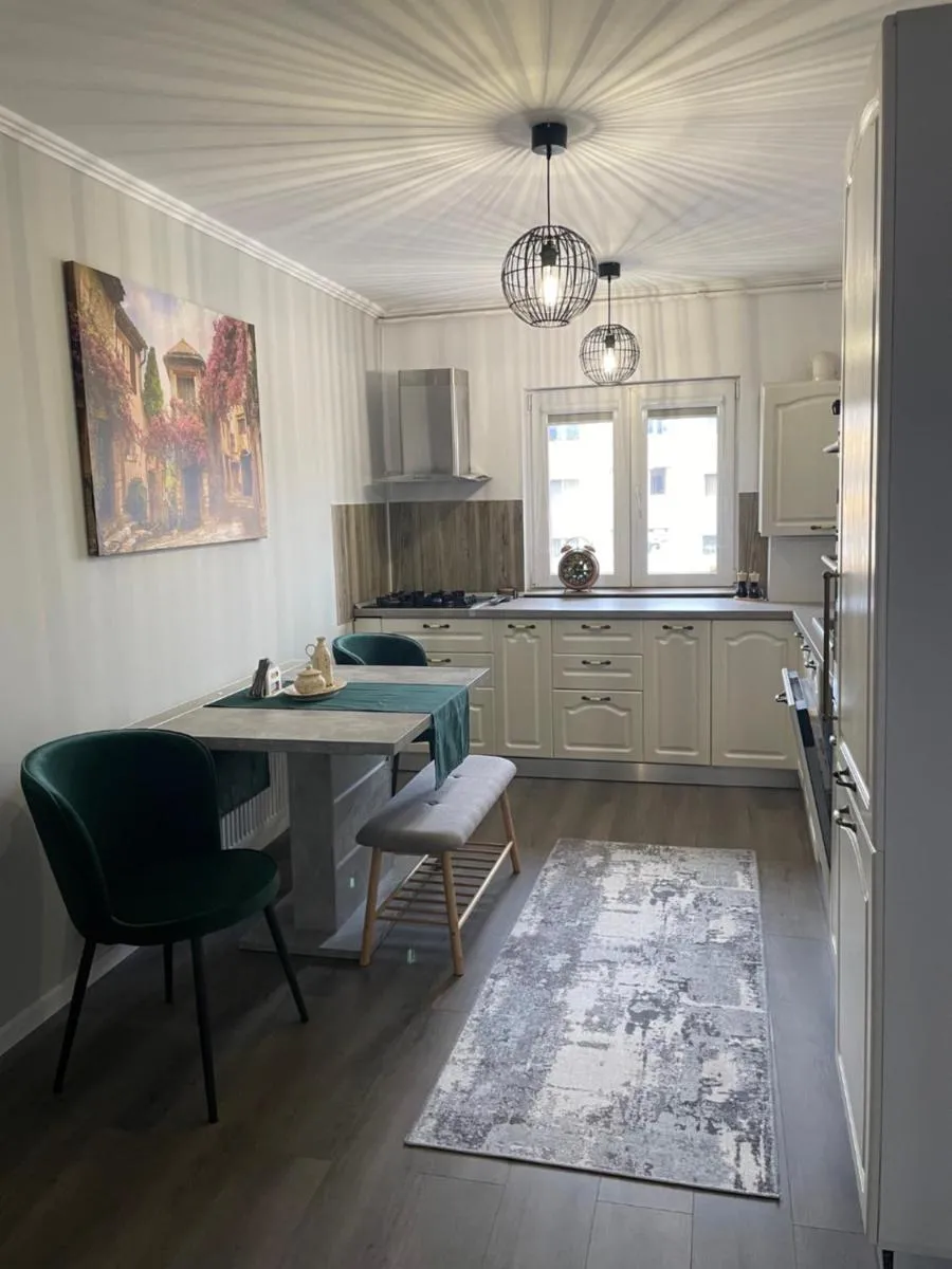 Image 3 of Luxury Apartment