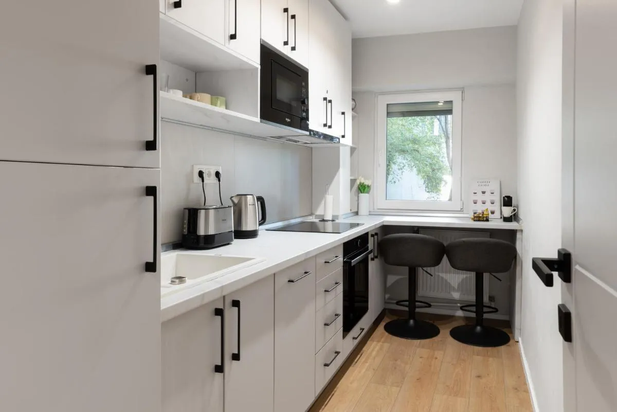 Image 2 of M10 Studio