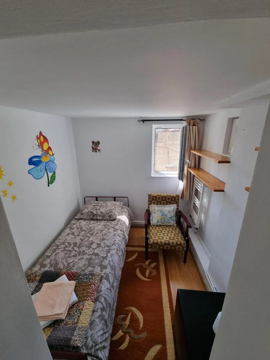 Image 6 of MRI Residence