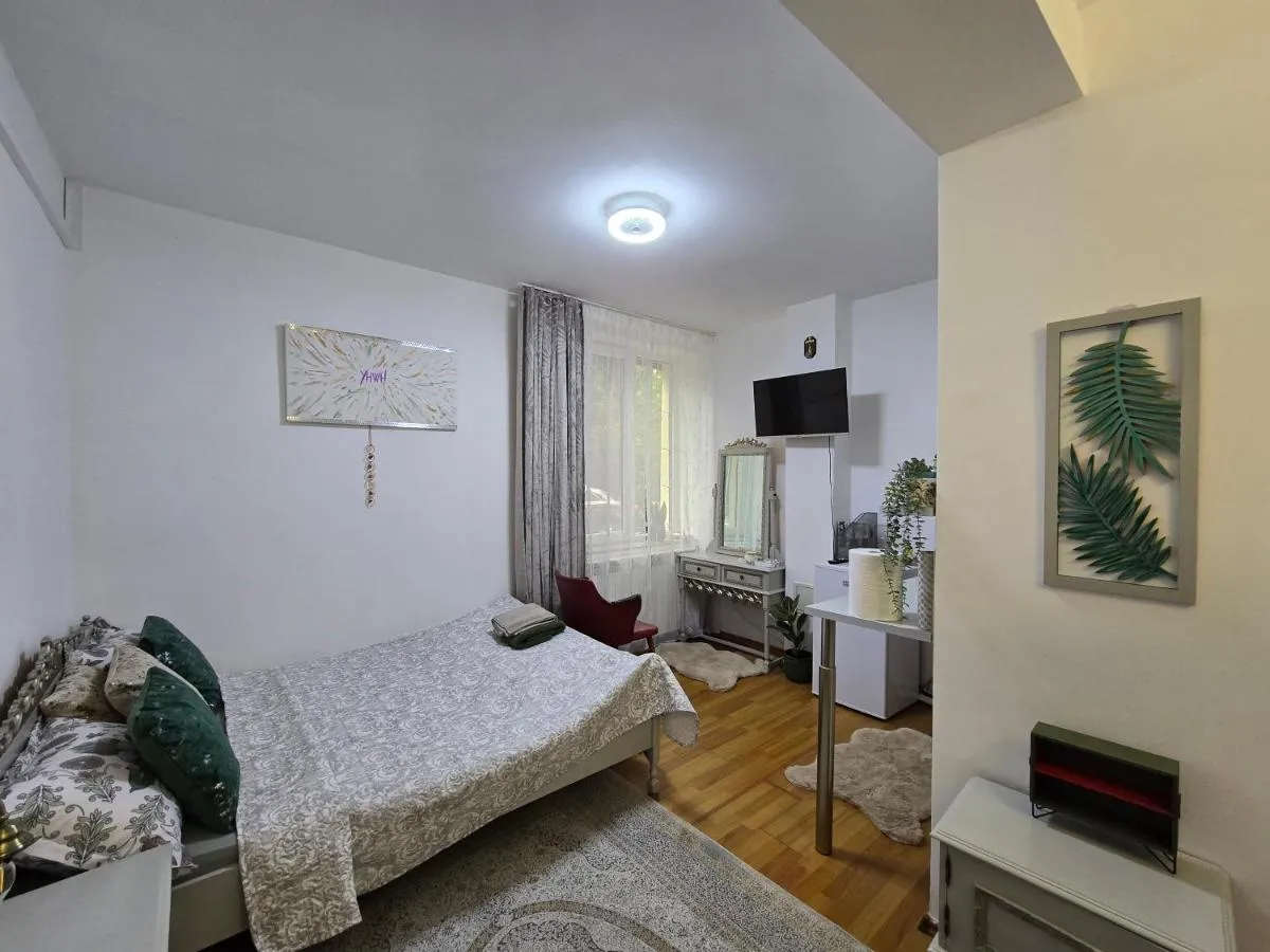 Image 1 of Mika Room