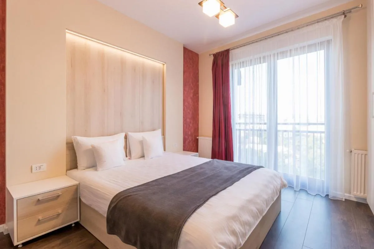 Image 6 of Modern Downtown Apartment