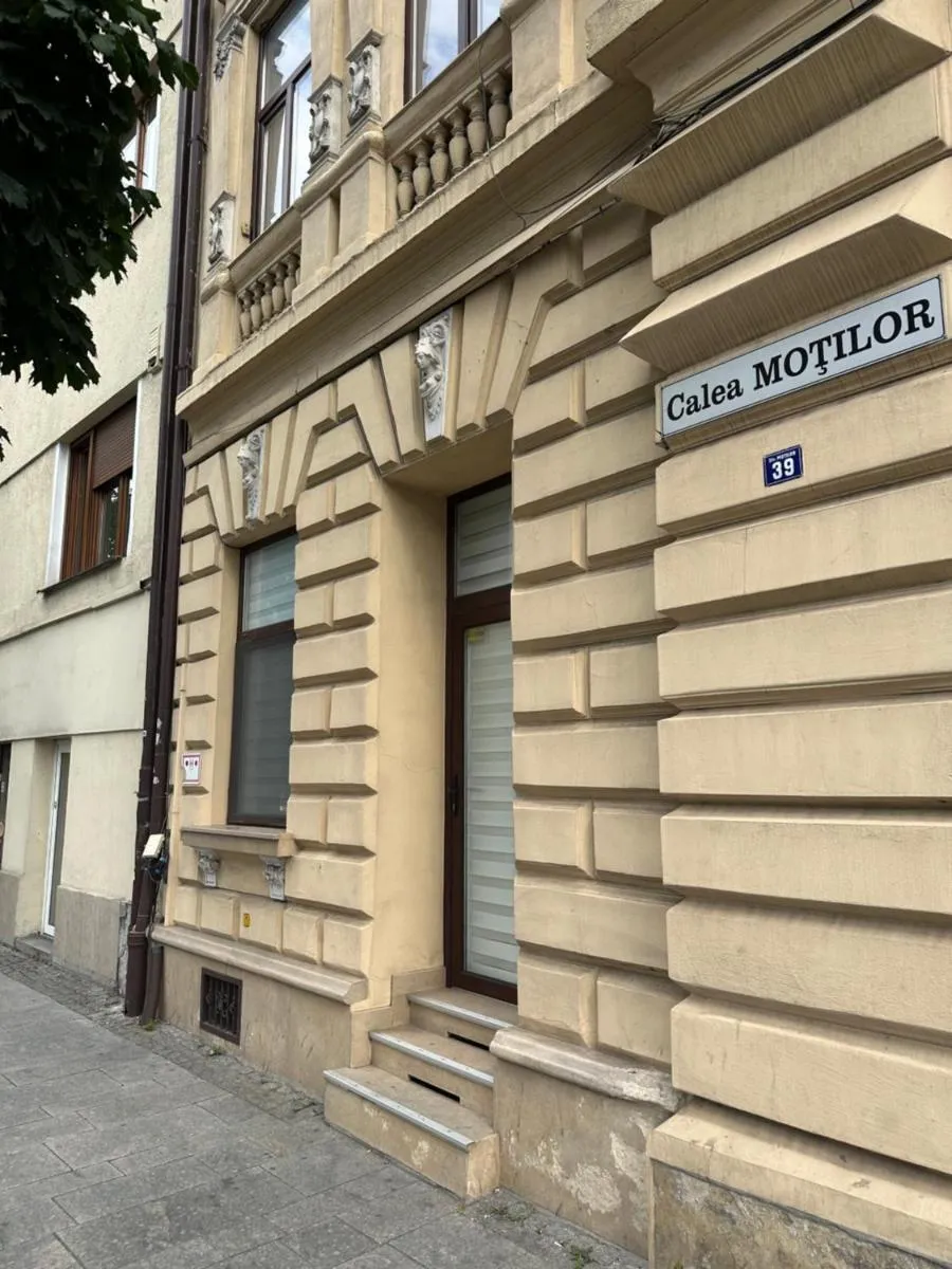 Image 2 of Motilor 39