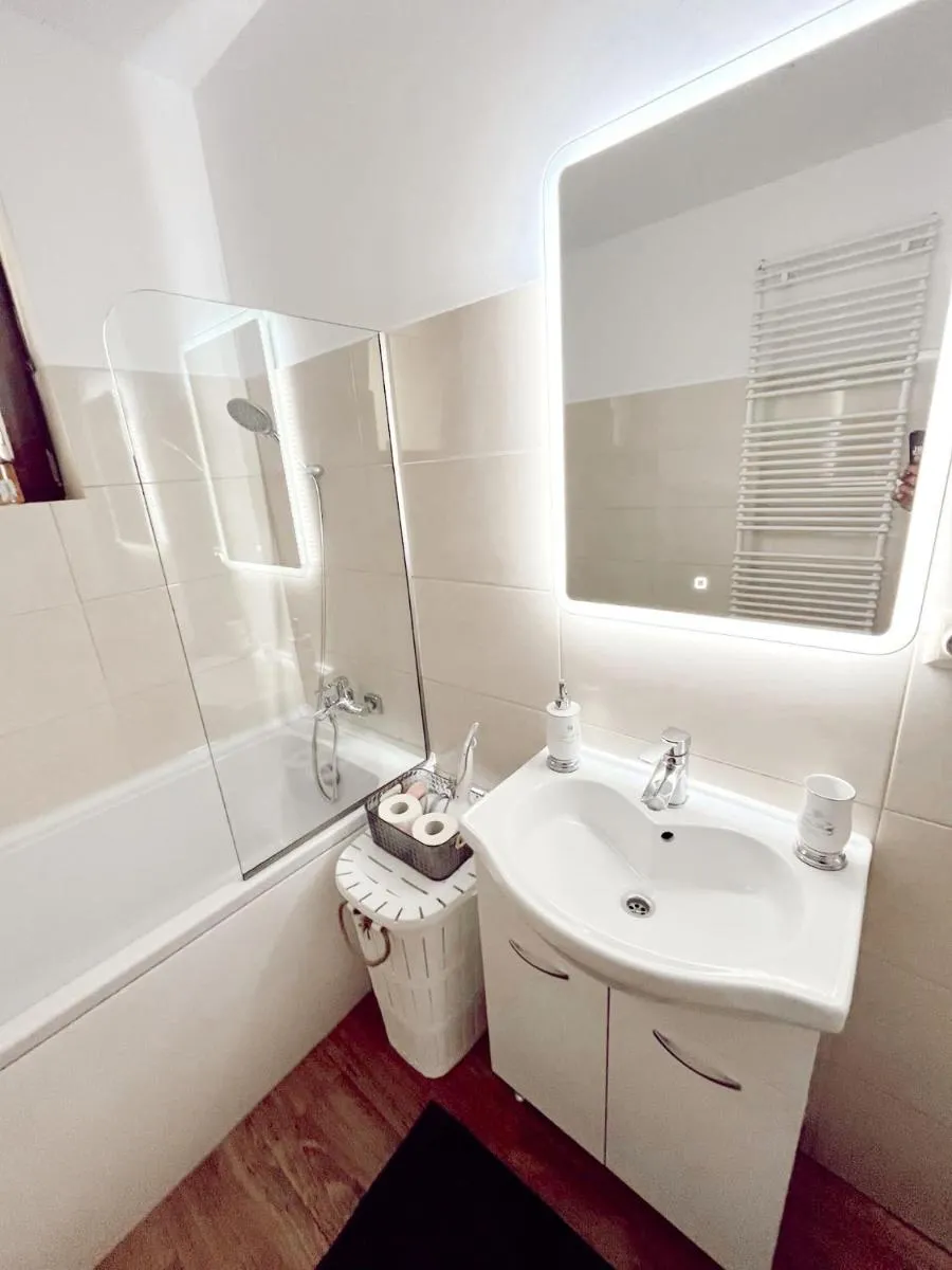 Image 3 of NS apartment 2