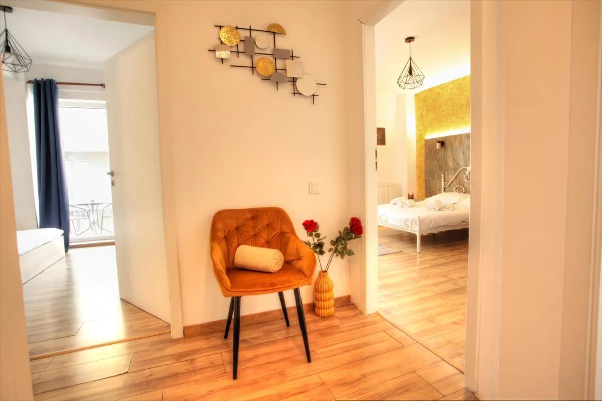 Image 1 of New Central Luxury Oasis