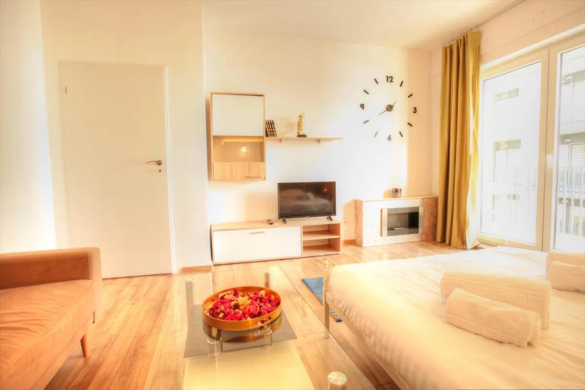 Image 6 of New Central Luxury Oasis