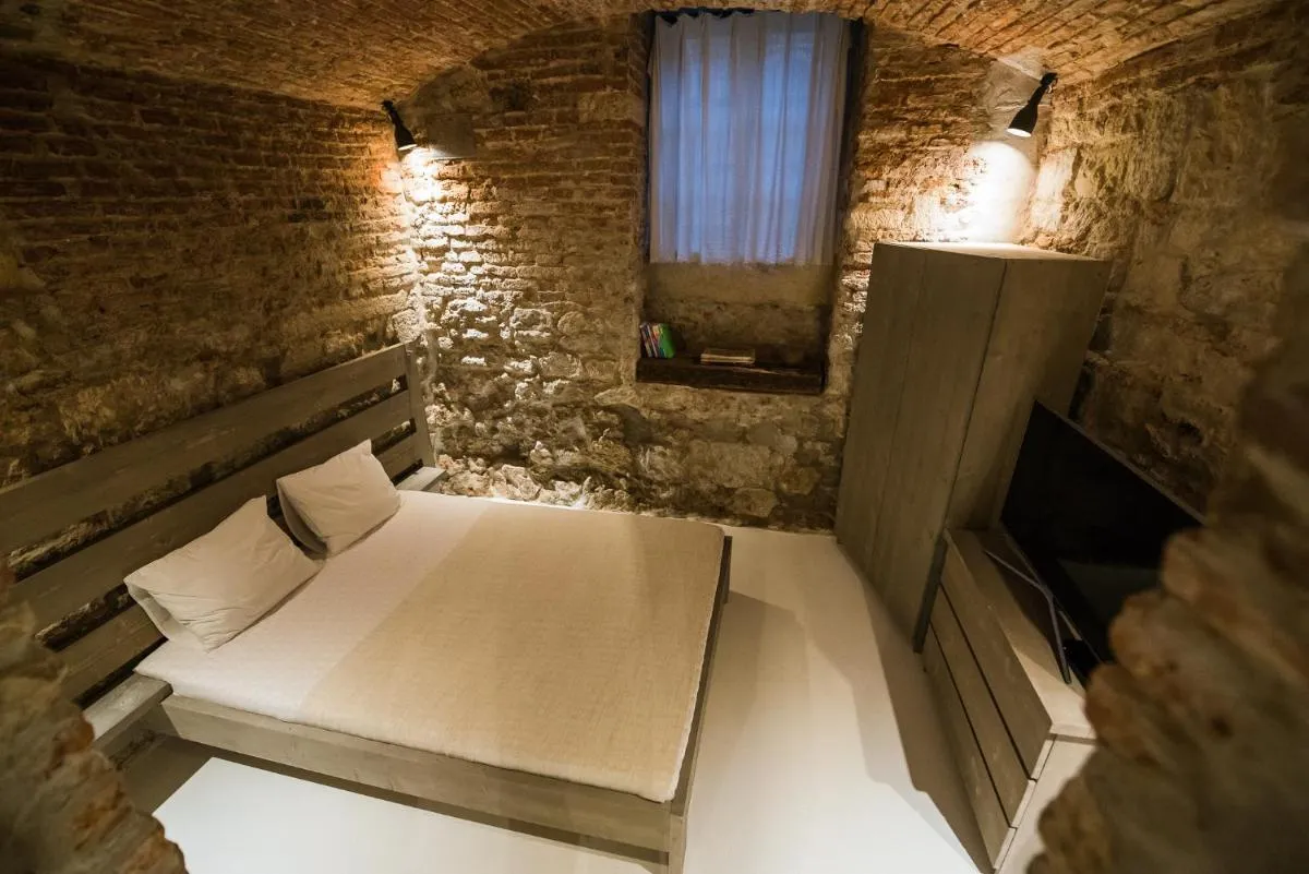 Image 6 of Old Central Apartment