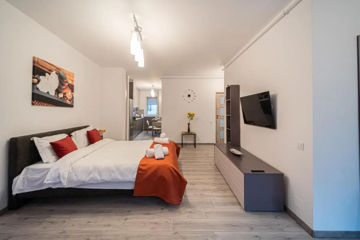 Image 1 of Old town luxury in new building.