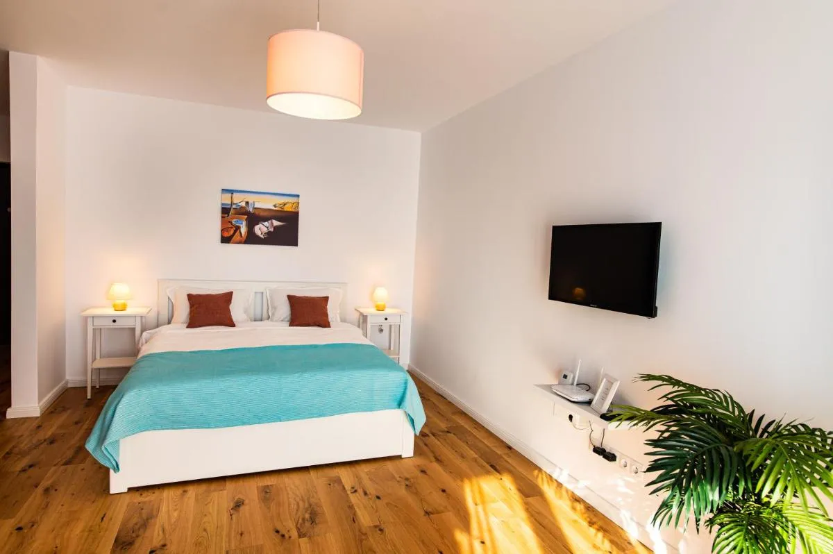 Image 3 of Opera Central Apartment – Free Parking Place