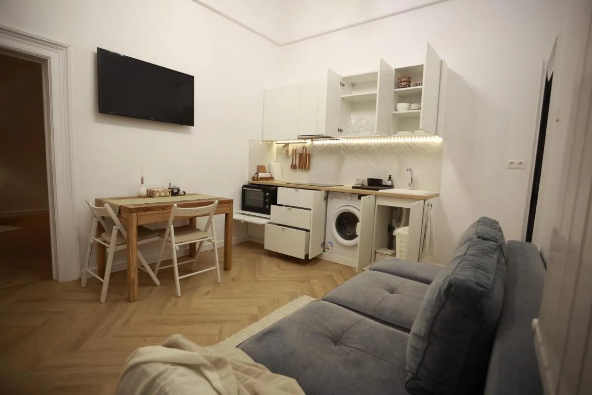 Image 3 of PATRU Apartment