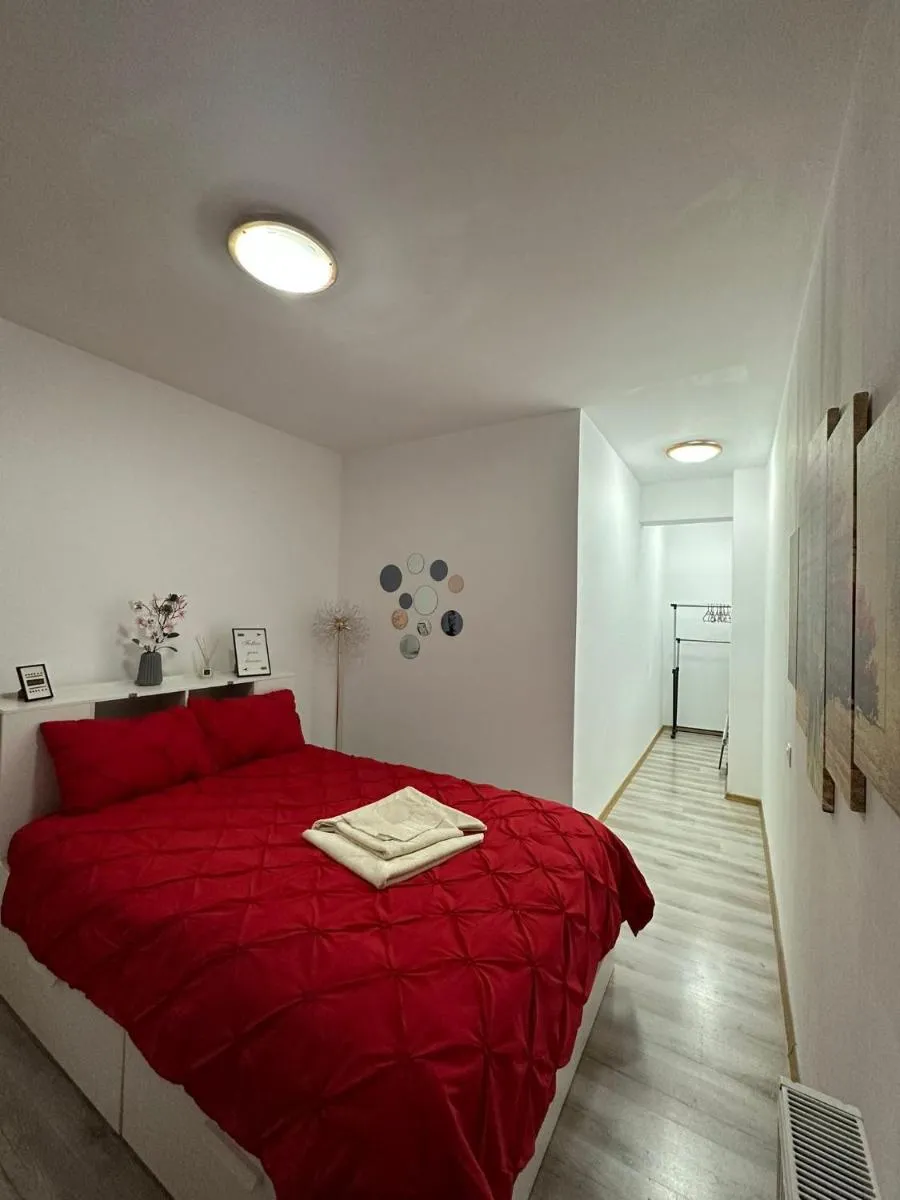Image 3 of Red Corner Central Apartment
