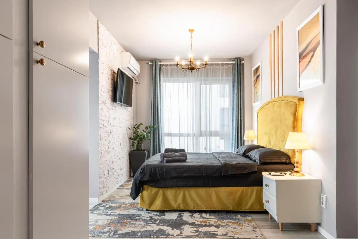 Image 2 of Romantic Jacuzzi Studio