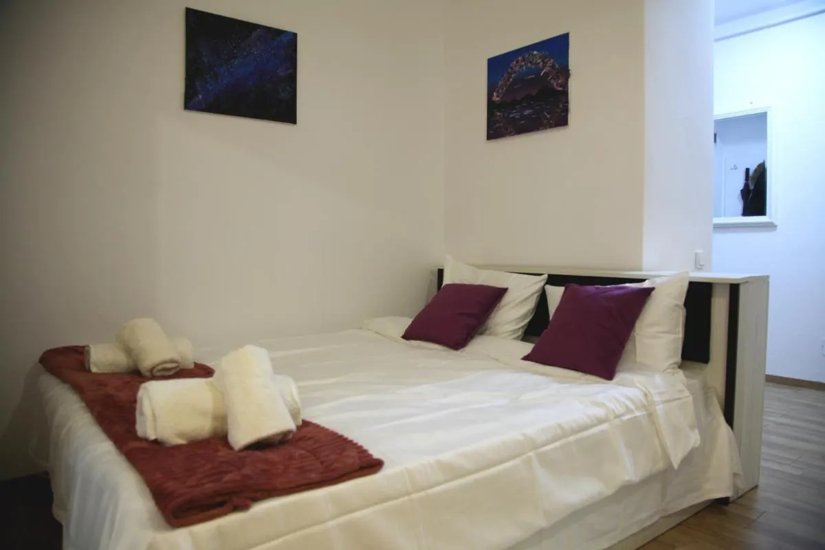 Image 1 of Romantic luxury in city center