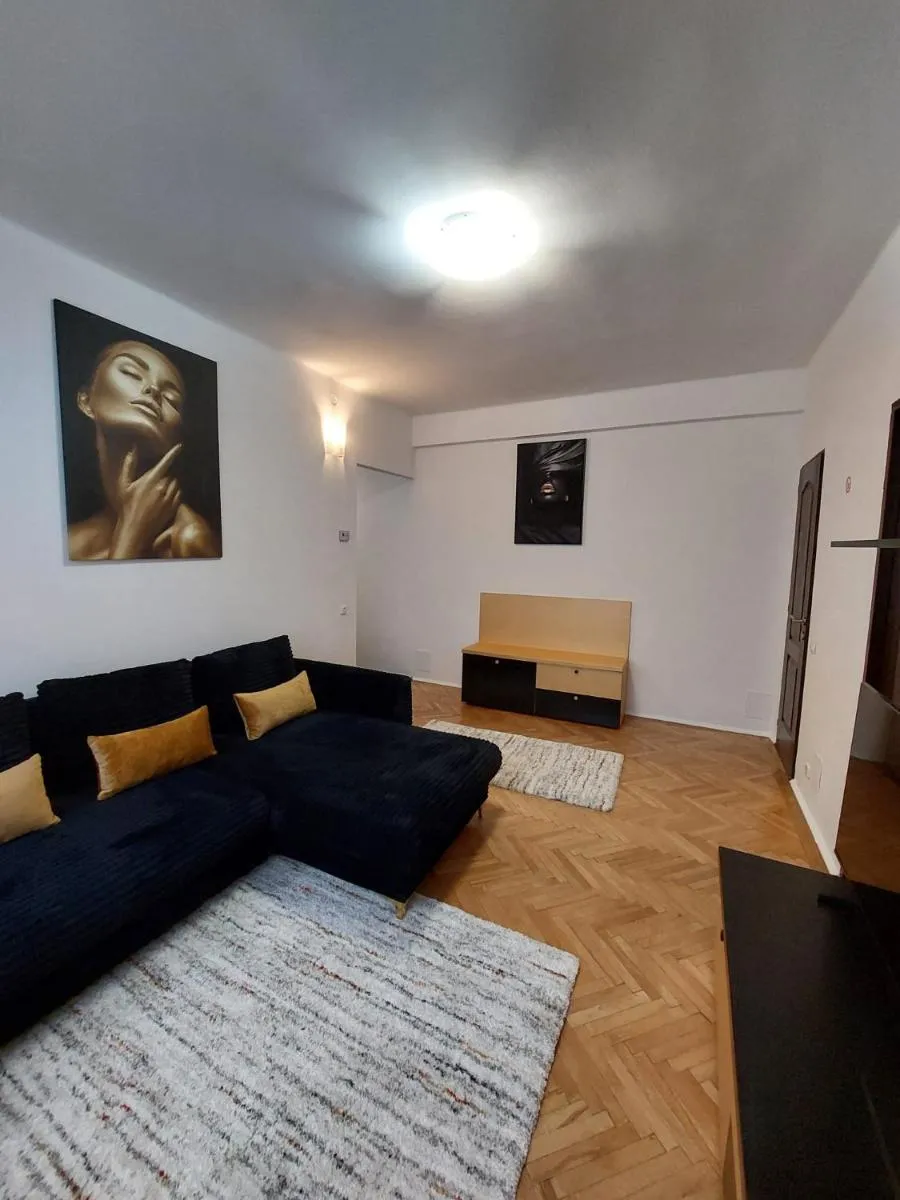Image 5 of Shades of Gold Apartment