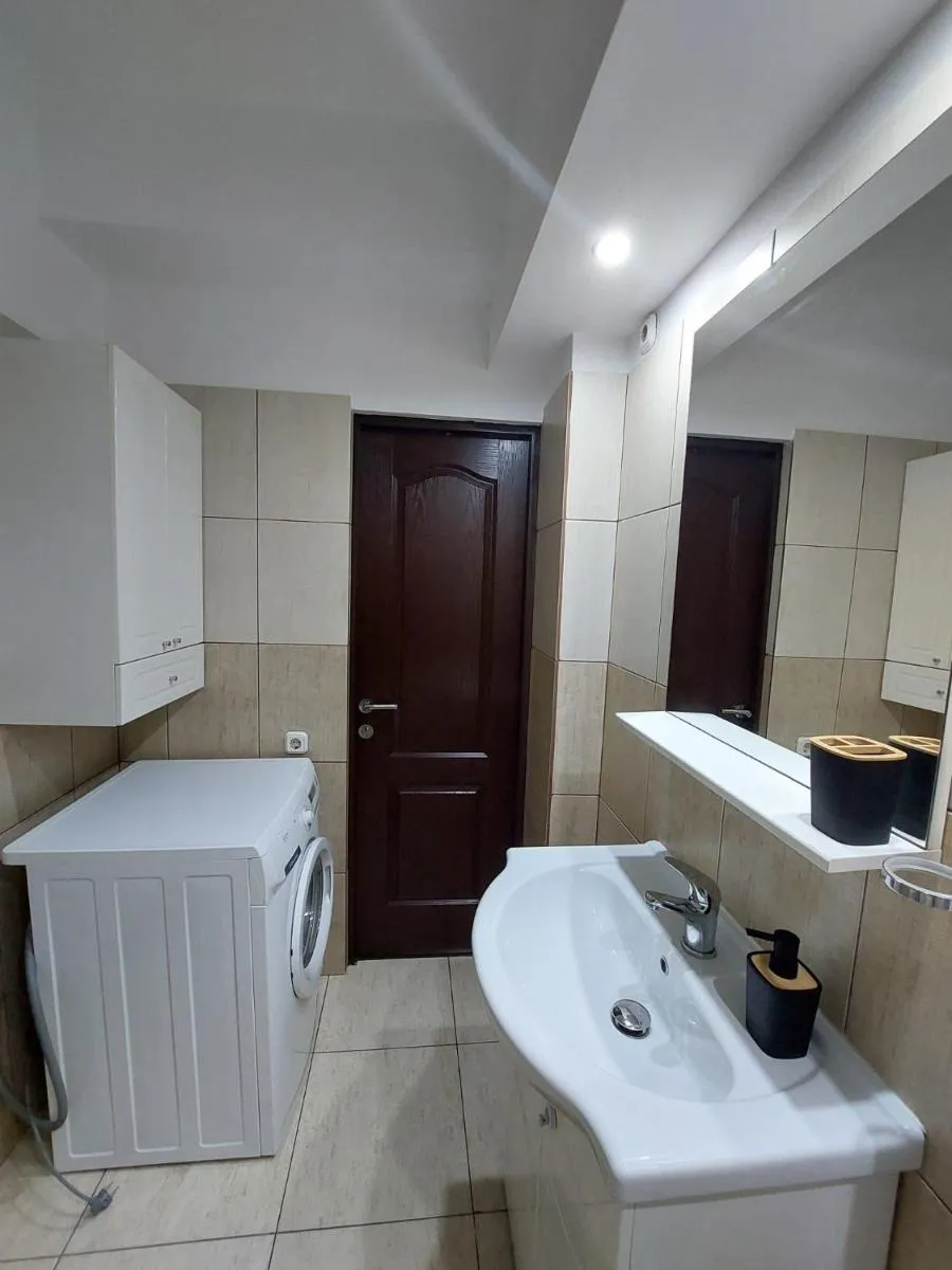 Image 3 of Shades of Gold Apartment