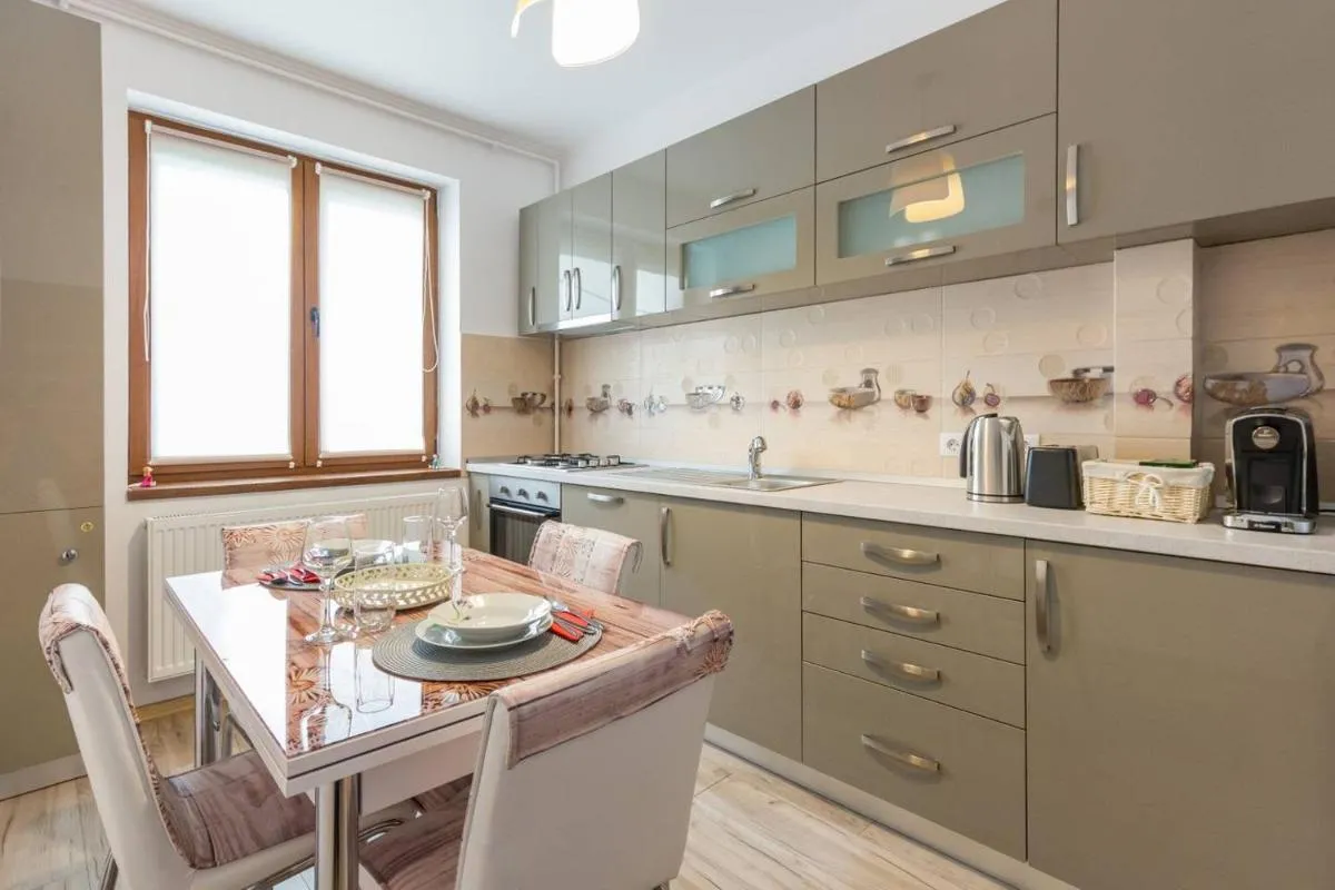 Image 3 of Spacious and Quiet 2 Bedroom Apartment