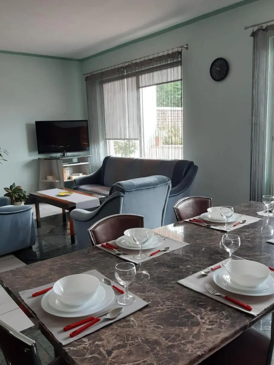 Image 4 of Ten’s Apartment – spatios si linistit