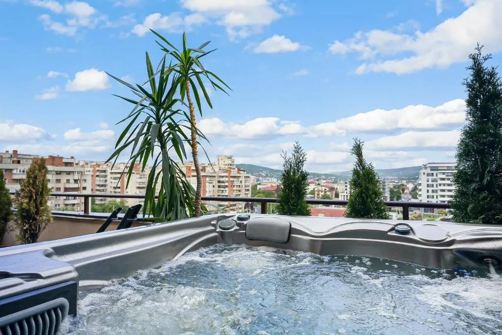 Image of The Episode – Jacuzzi Penthouses