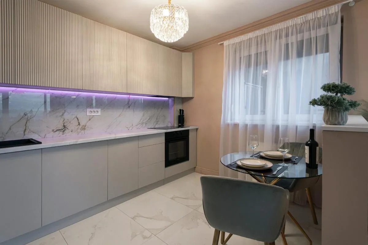 Image 4 of The Episode – Jacuzzi Penthouses