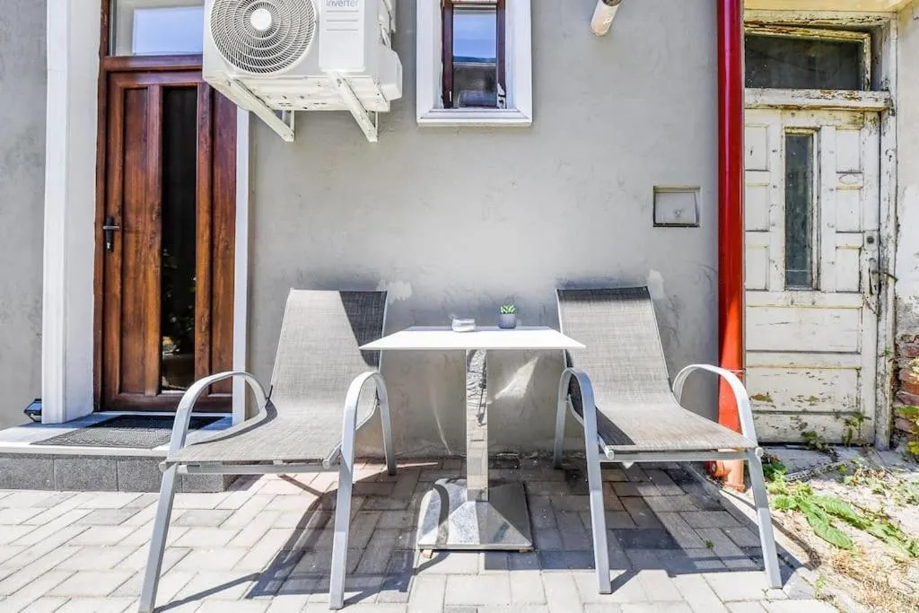 Image 2 of The Nest – Downtown Loft