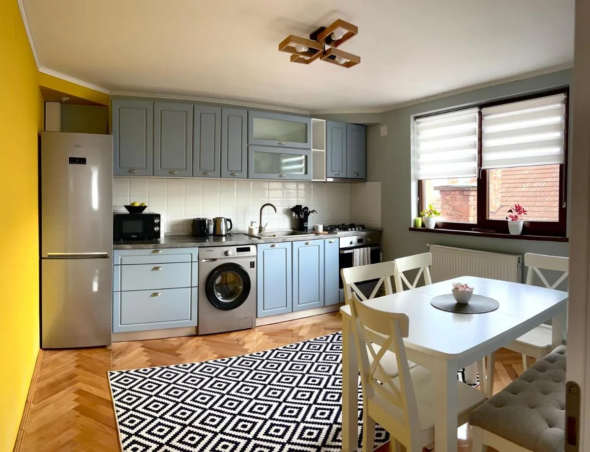 Image 3 of Travellers apartment